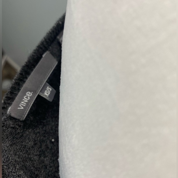 Vince Cashmere Crew Neck Sweater - Picture 8 of 9